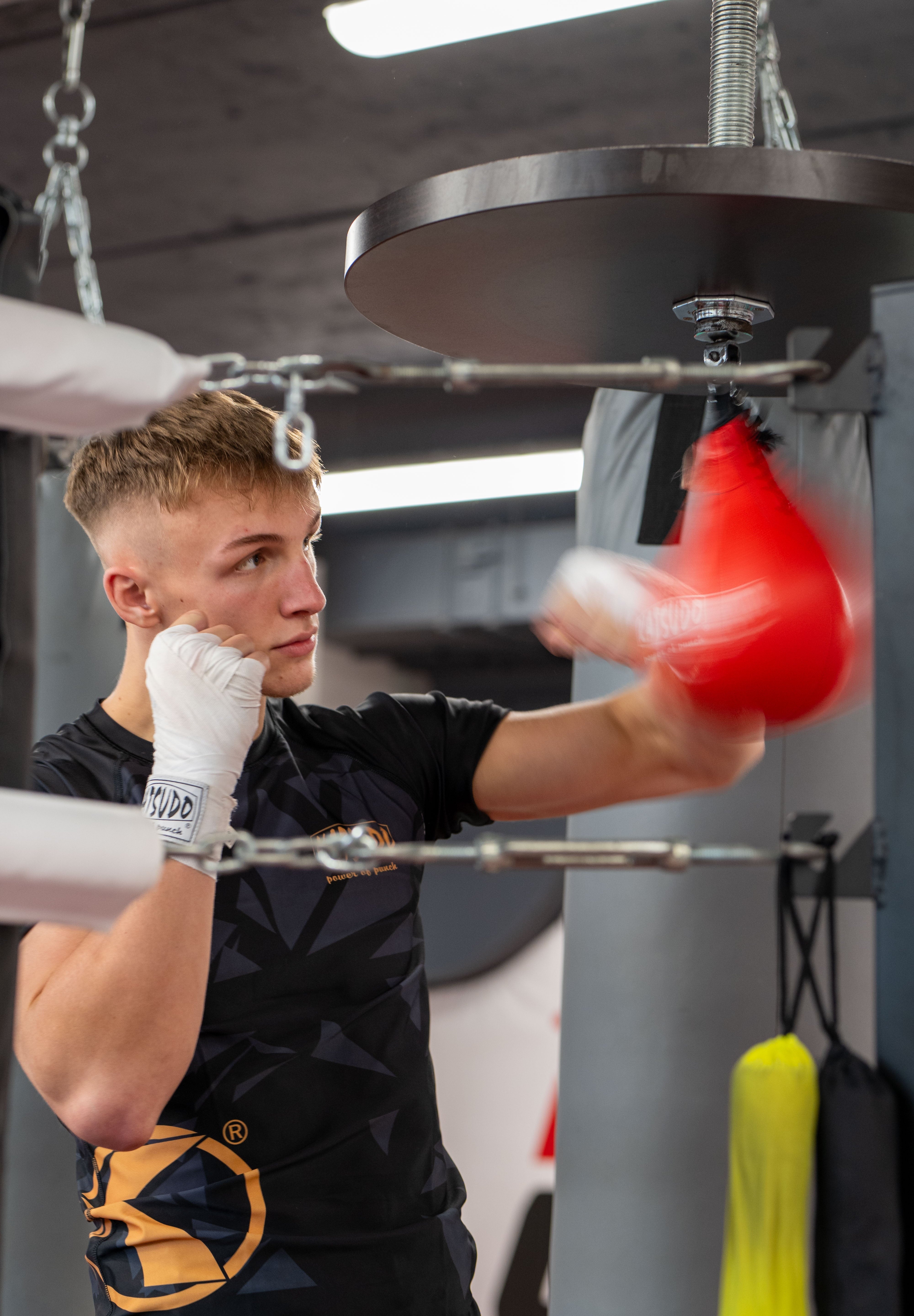 Katsudo boxerská hruška Thai 37x18x58, červená