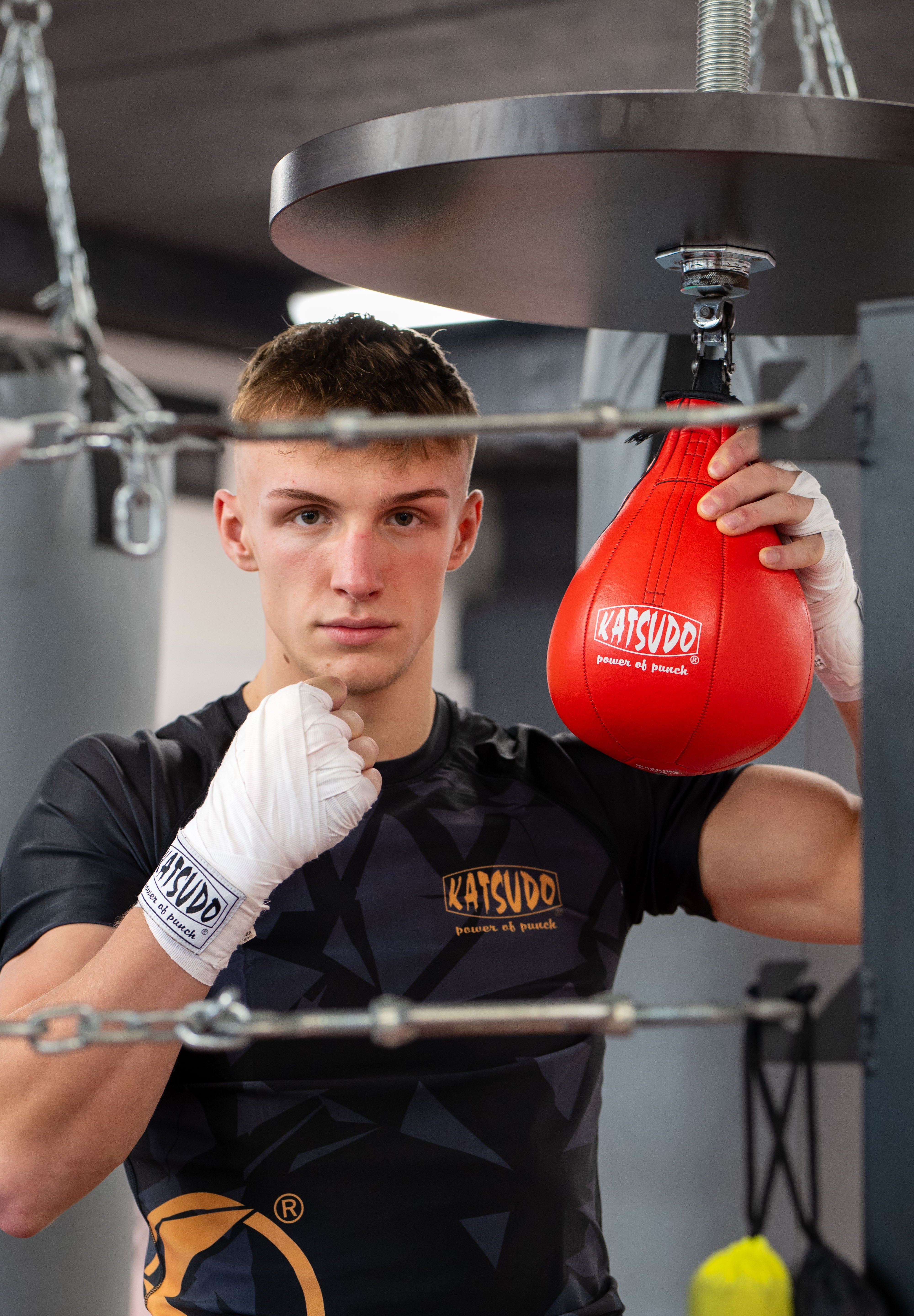 Katsudo boxerská hruška Thai 37x18x58, červená