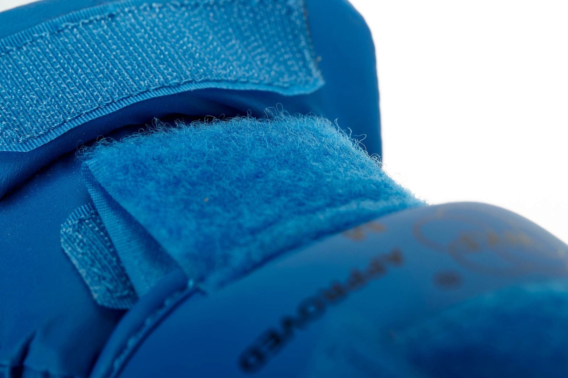 Adidas chrániče nártů schválené WKF, modré