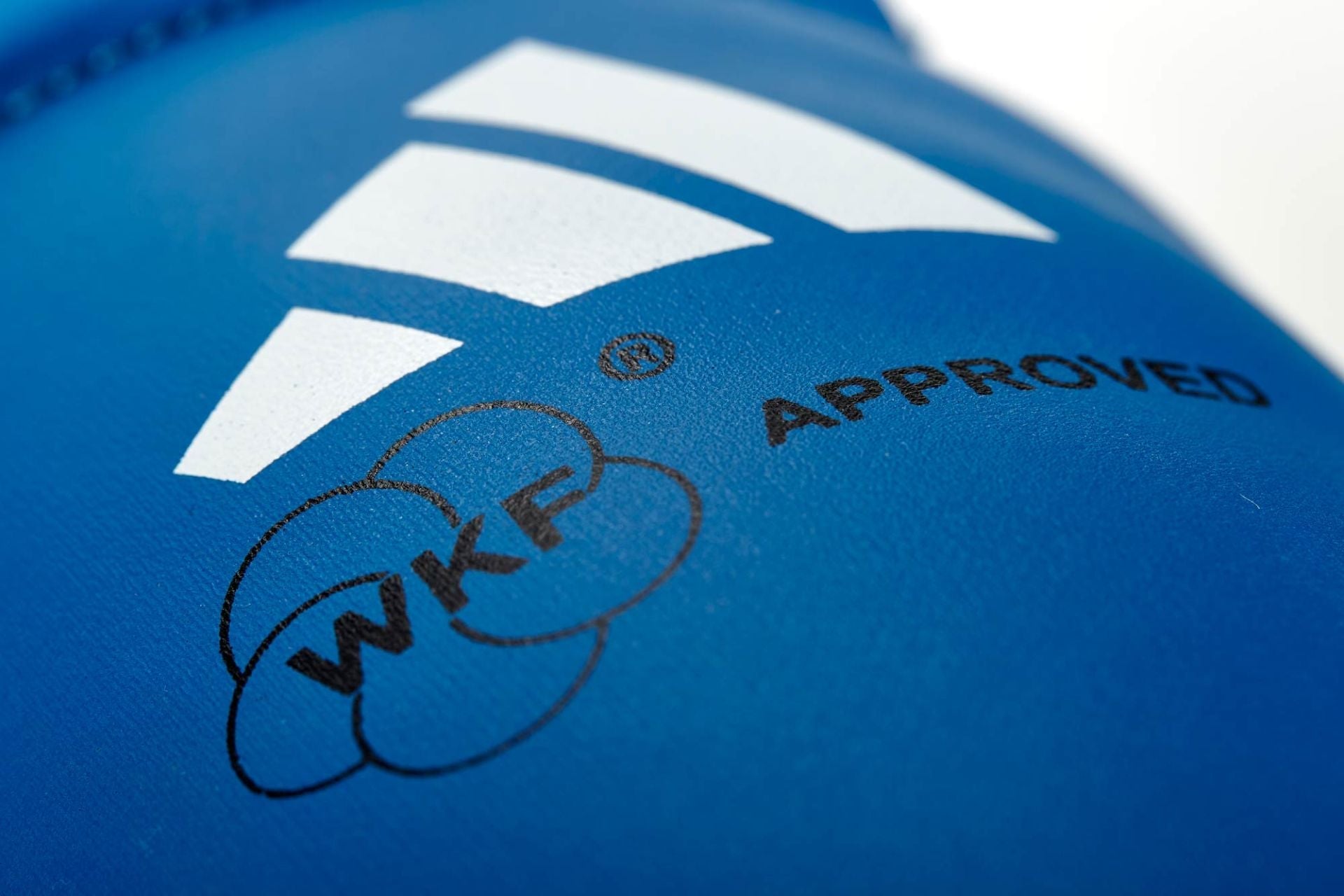 Adidas chrániče nártů schválené WKF, modré