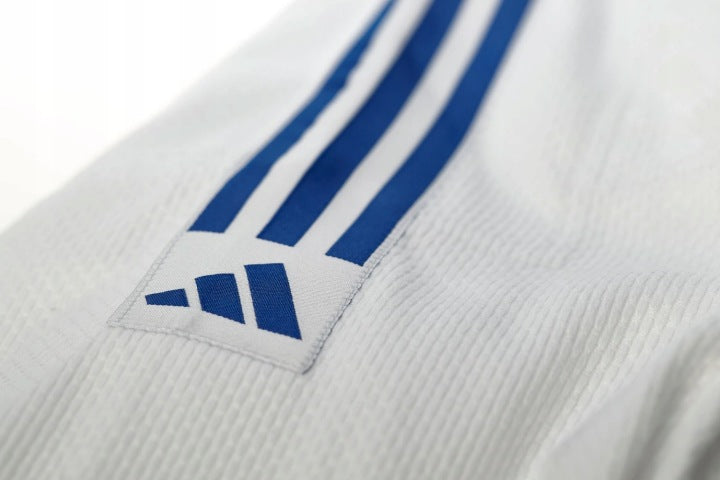 Kimono Adidas JU s modrými pásky Club 350g, bílé
