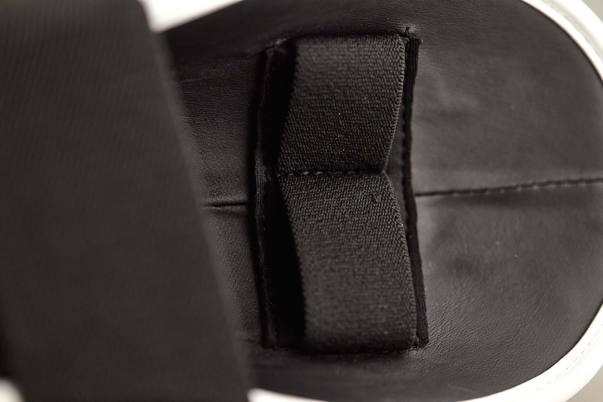 Adidas kickbox papuče Super Safety Kicks, modrý