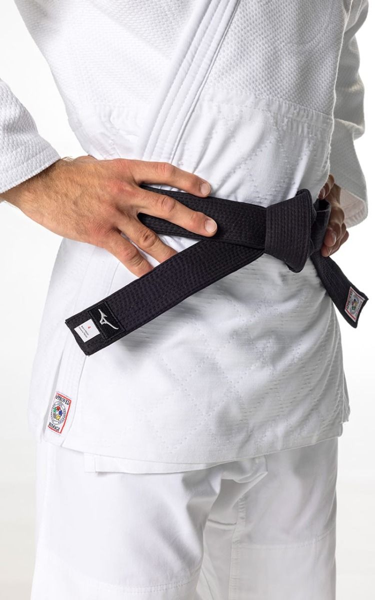 Mizuno JU kimono Yusho III IJF 750g, bílé