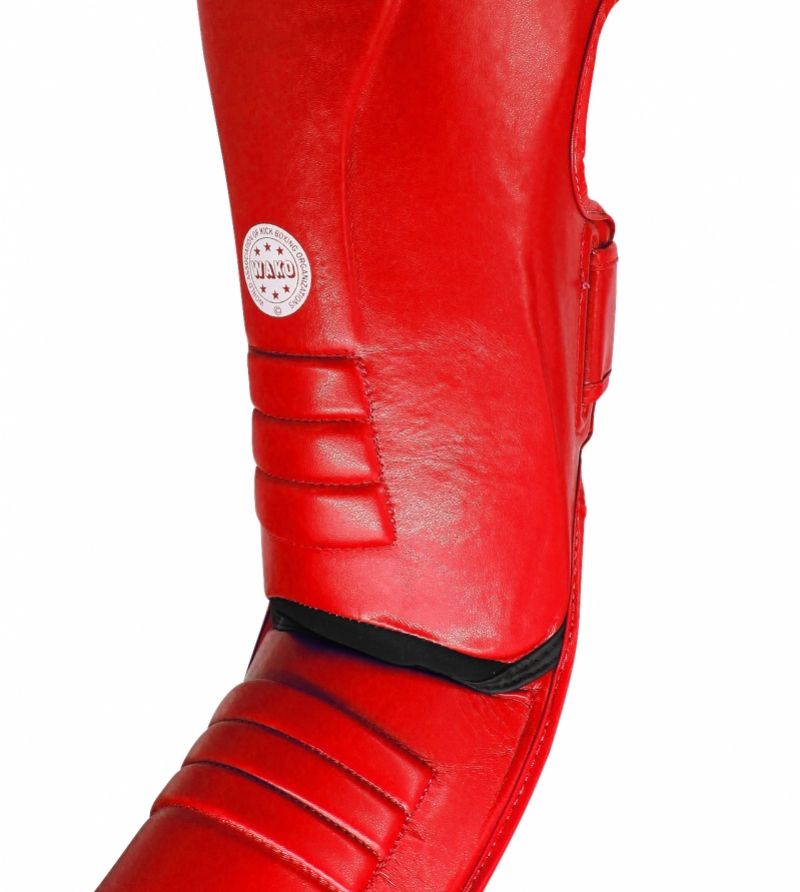 Adidas chránič holení a nártů Wako, červený